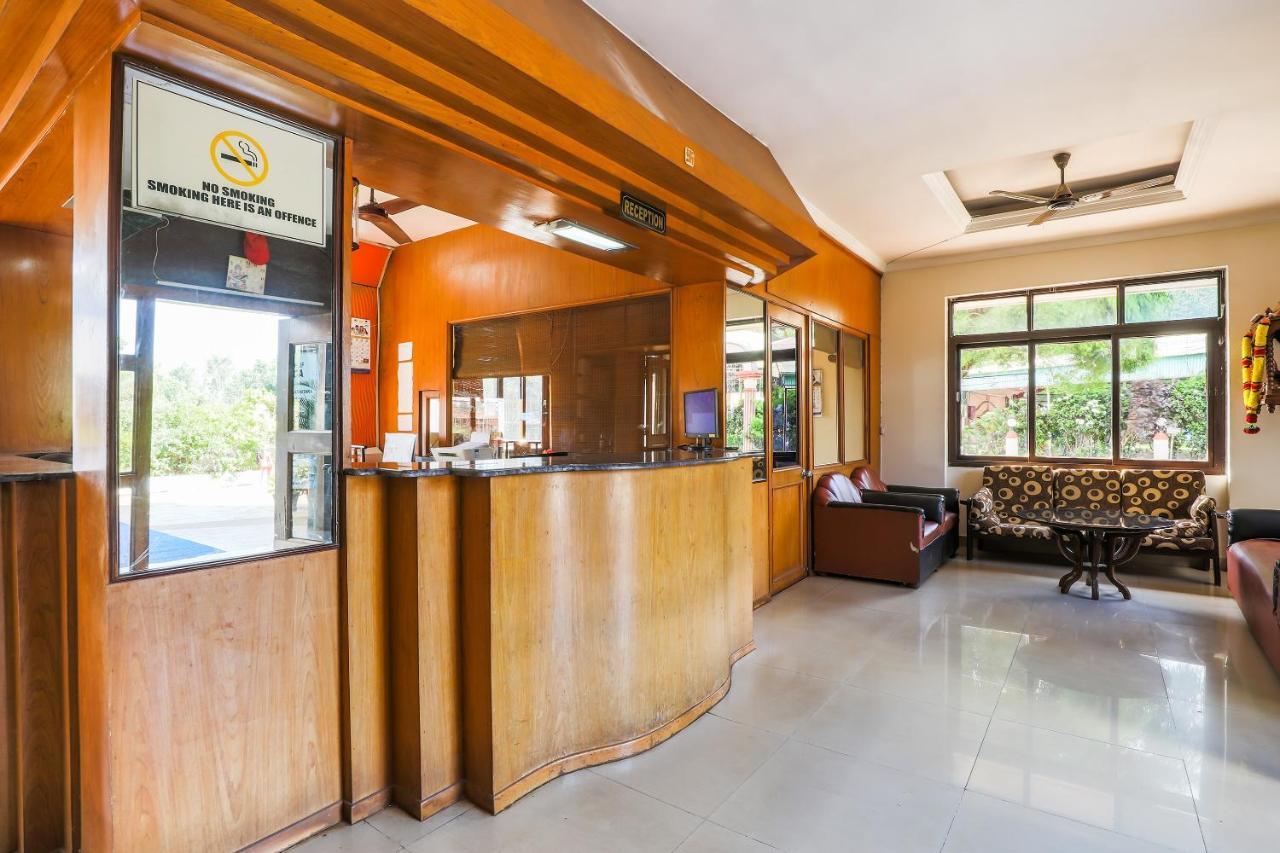 Spot On 37412 Hotel Priti International Mapusa Eksteriør billede